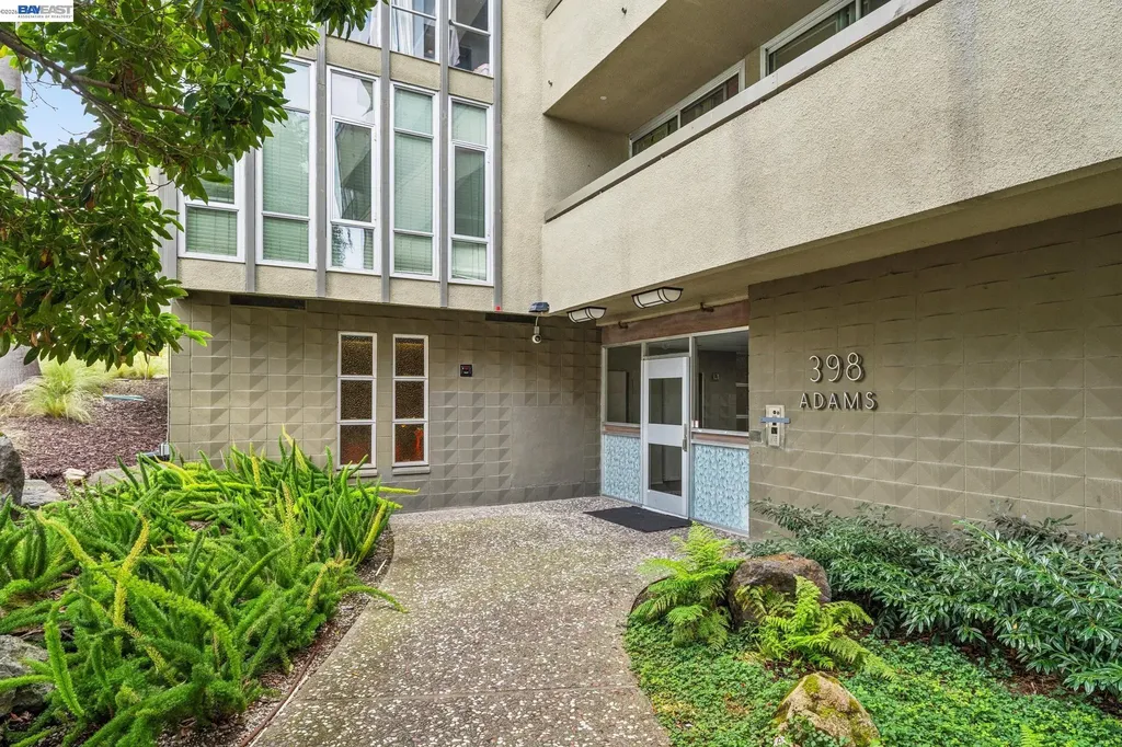 398 Adams Street Oakland CA 94610