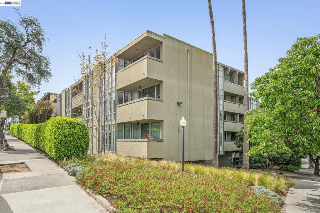398 Adams Street Oakland CA 94610
