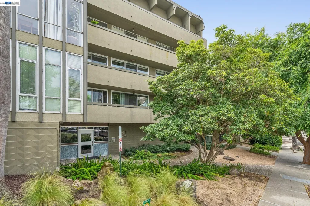 398 Adams Street Oakland CA 94610