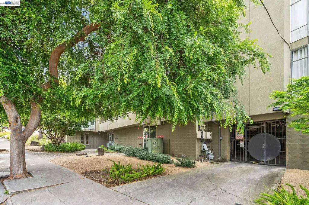 398 Adams Street Oakland CA 94610