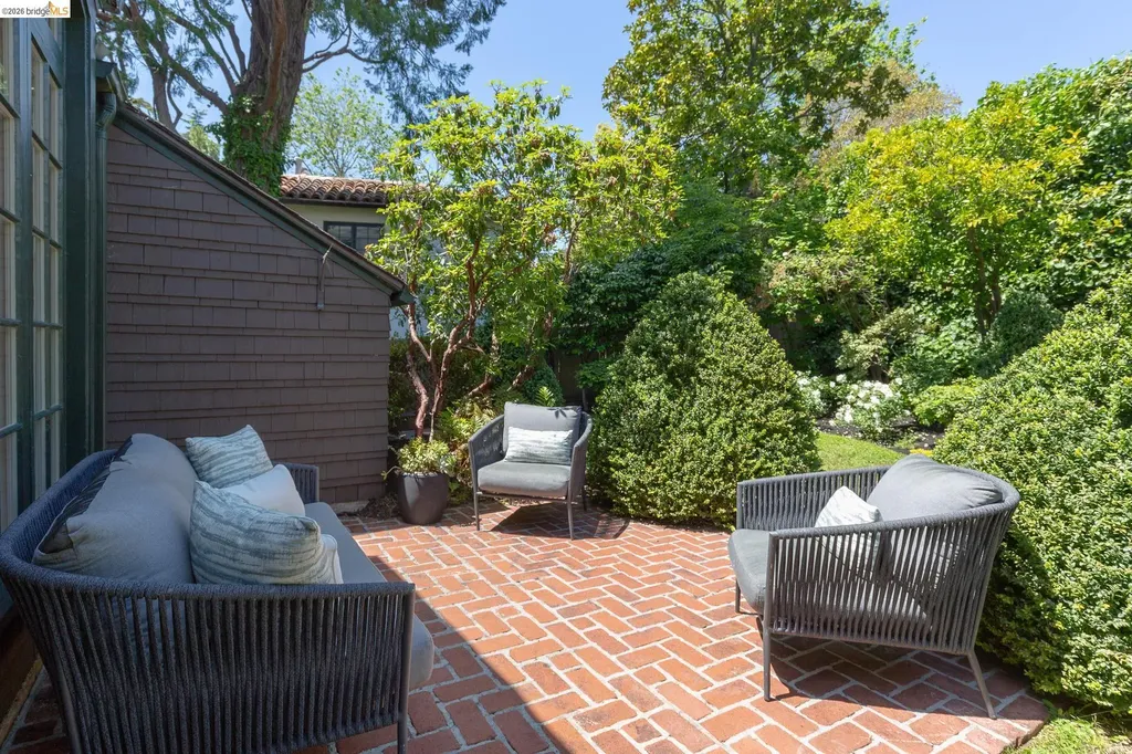 575 Blair Avenue Piedmont CA 94611