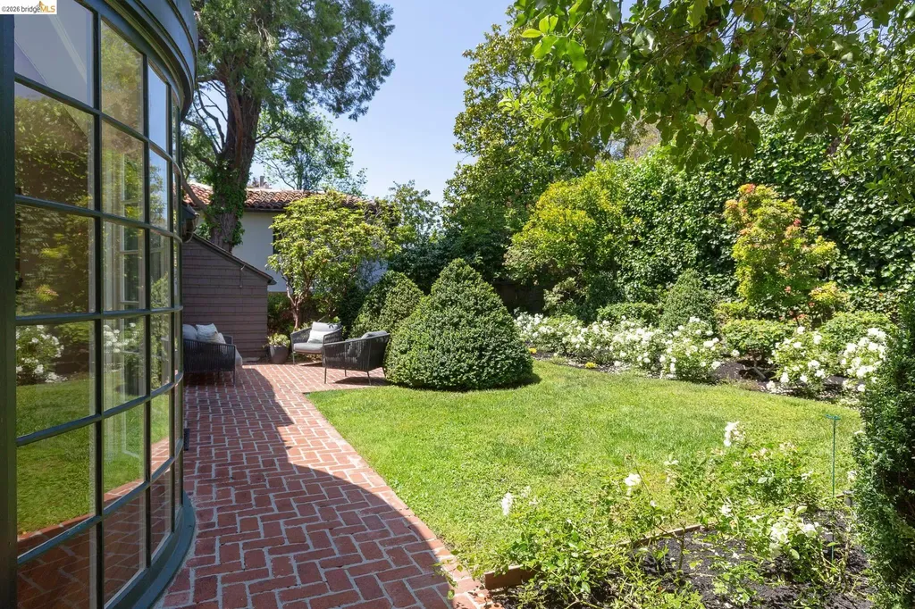 575 Blair Avenue Piedmont CA 94611