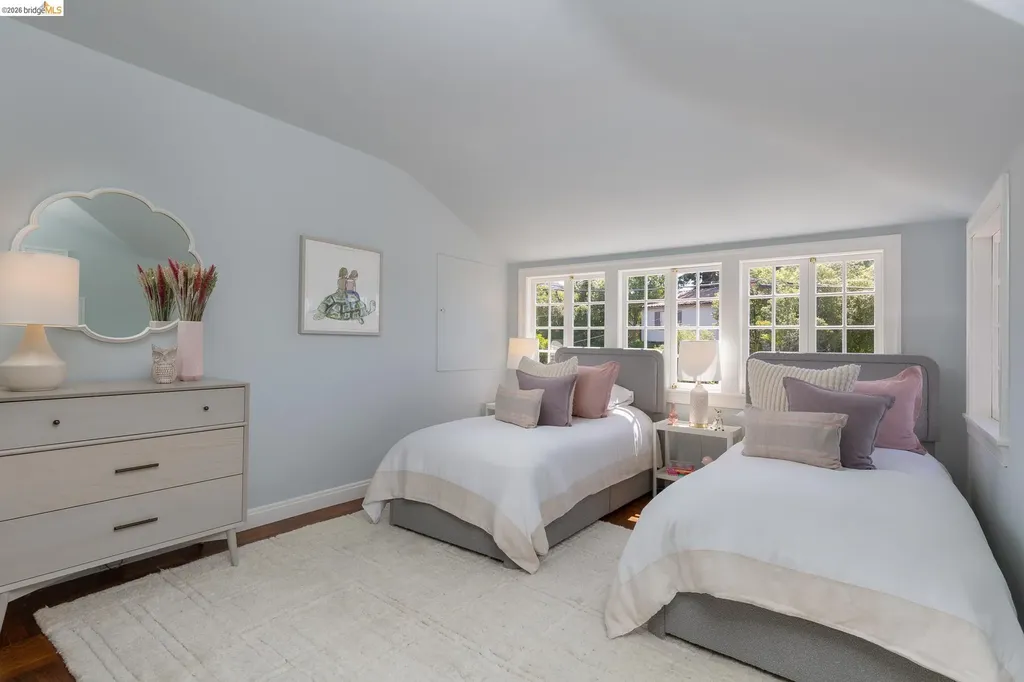 575 Blair Avenue Piedmont CA 94611