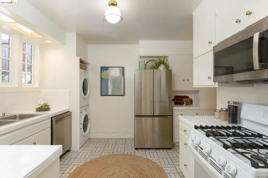 575 Blair Avenue Piedmont CA 94611