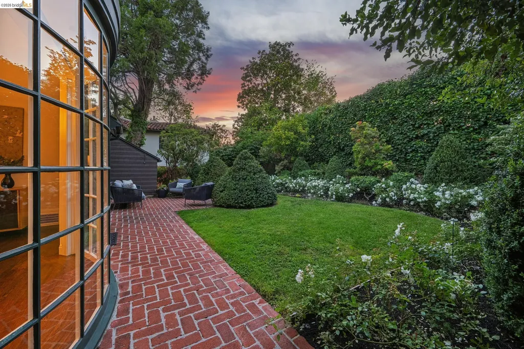 575 Blair Avenue Piedmont CA 94611