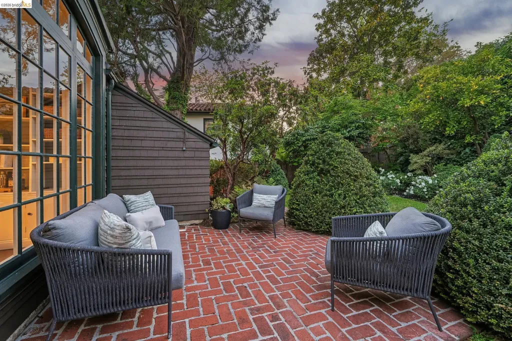 575 Blair Avenue Piedmont CA 94611