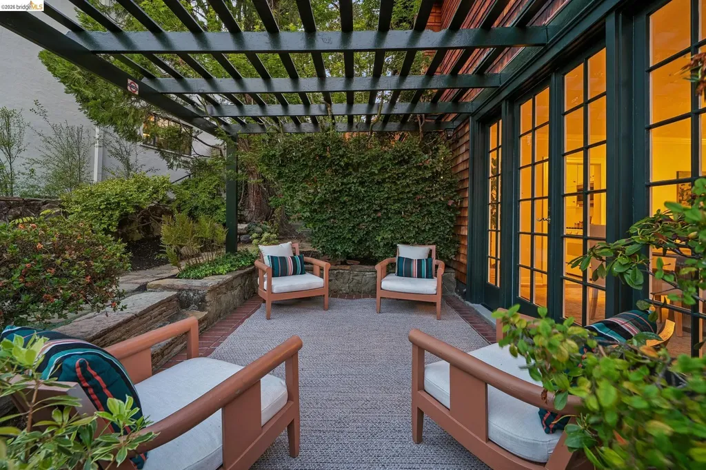 575 Blair Avenue Piedmont CA 94611