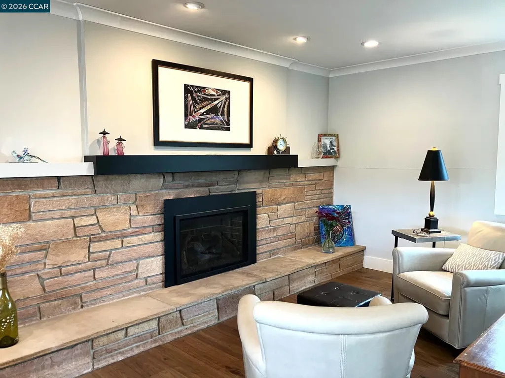 136 Ardith Drive Orinda CA 94563
