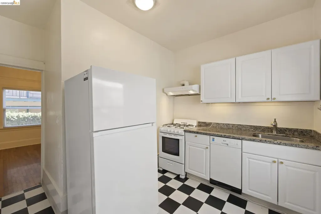 6437 Telegraph Avenue Oakland CA 94609