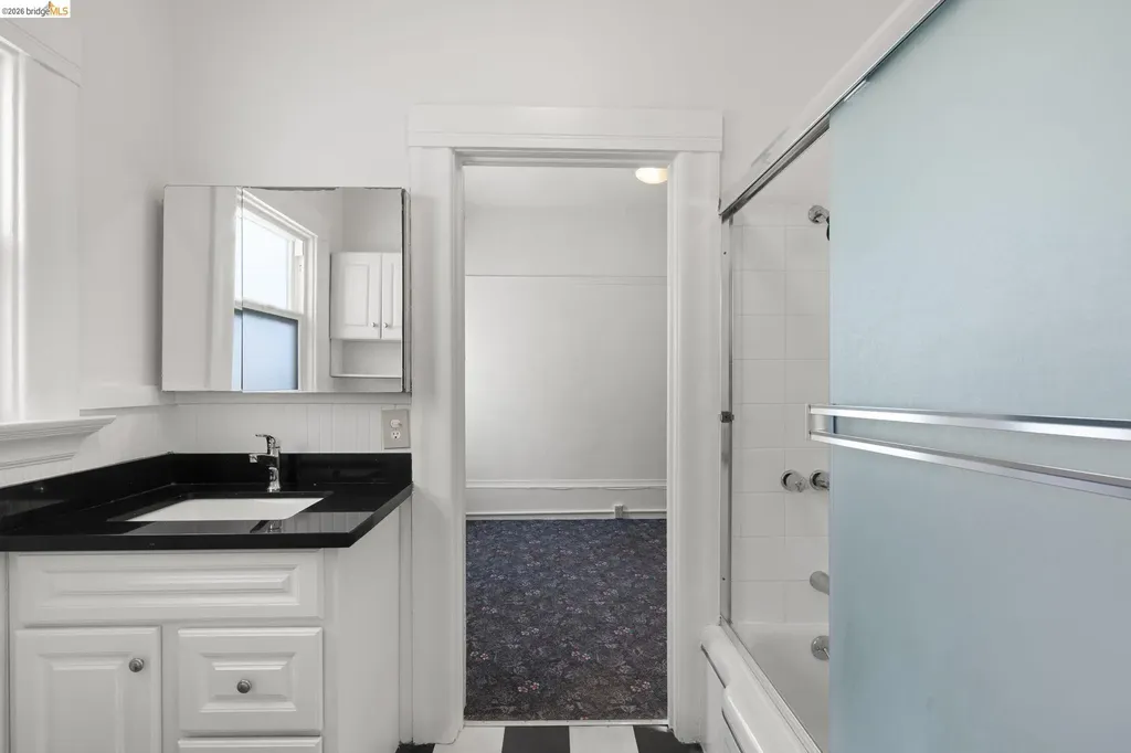 6437 Telegraph Avenue Oakland CA 94609