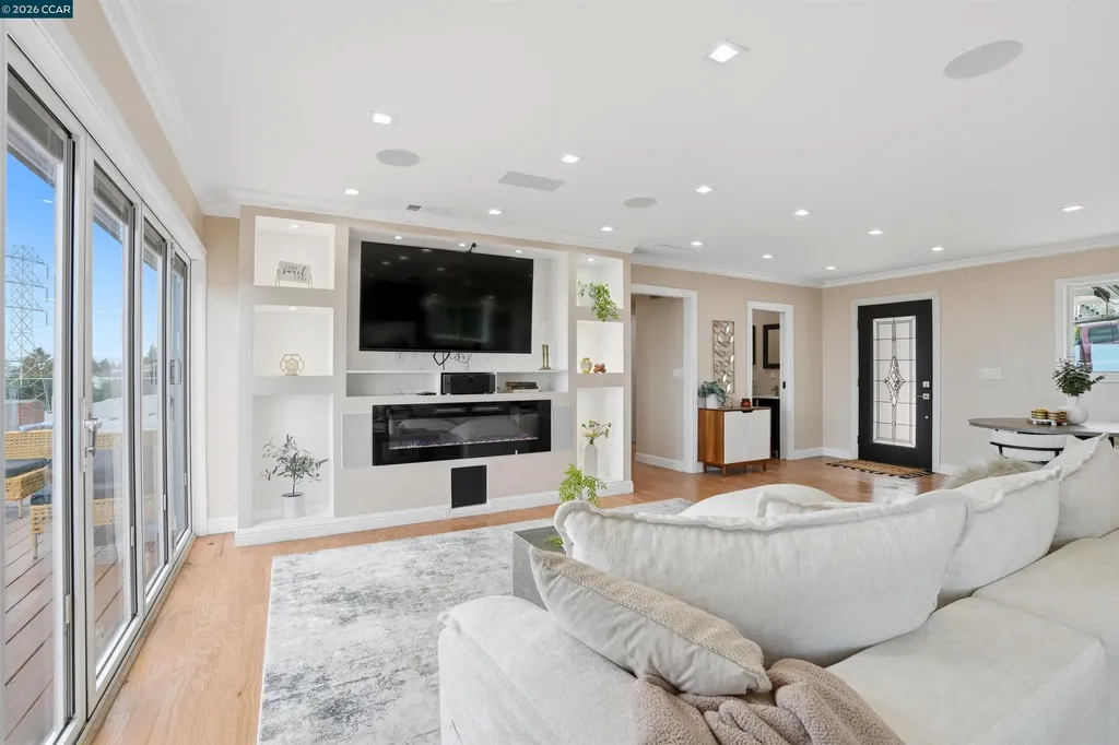 8640 Terrace El Cerrito CA 94530