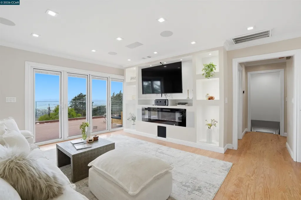8640 Terrace El Cerrito CA 94530