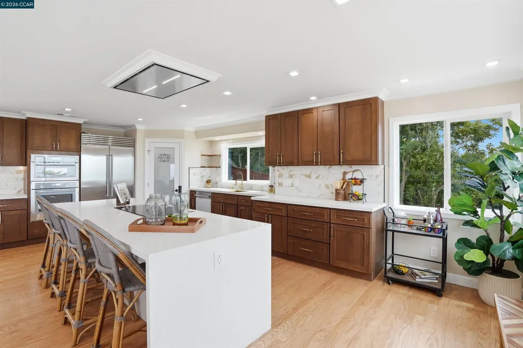 8640 Terrace El Cerrito CA 94530