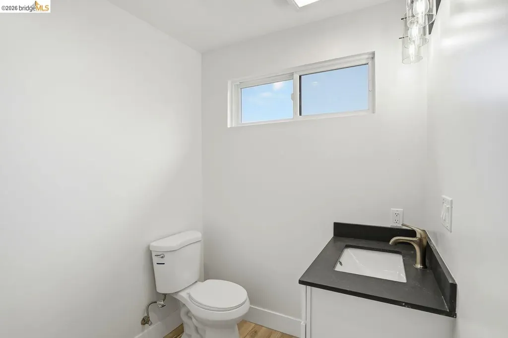 2469 Potter Street Oakland CA 94601