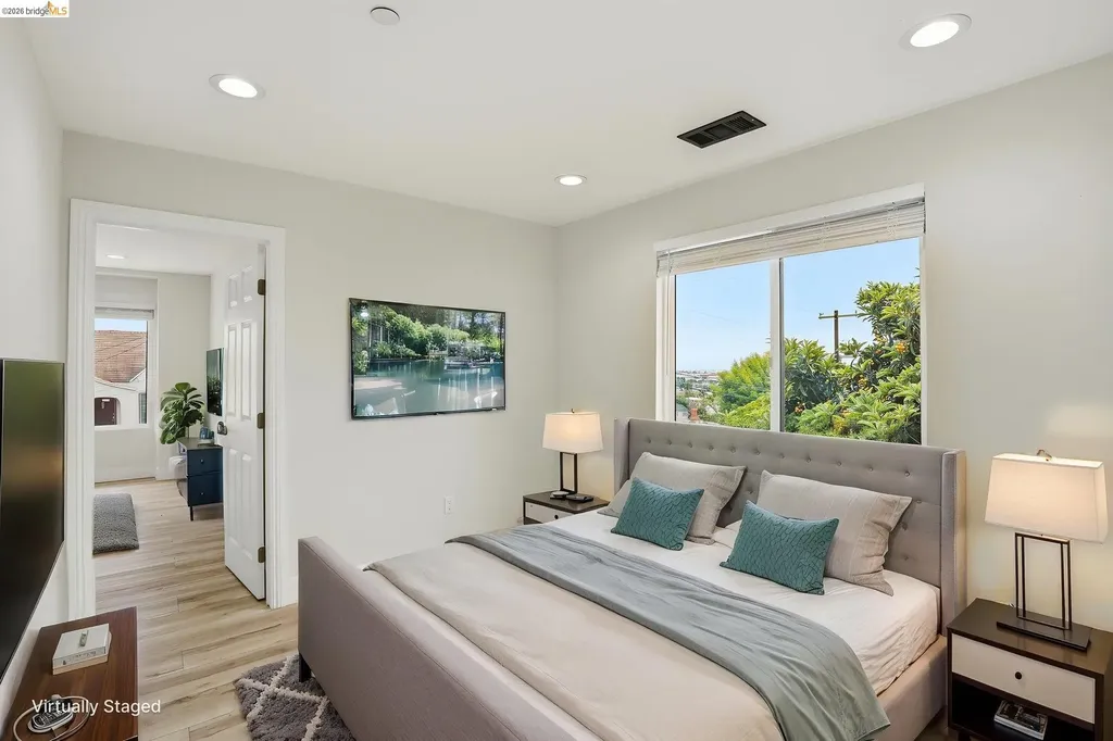 2469 Potter Street Oakland CA 94601