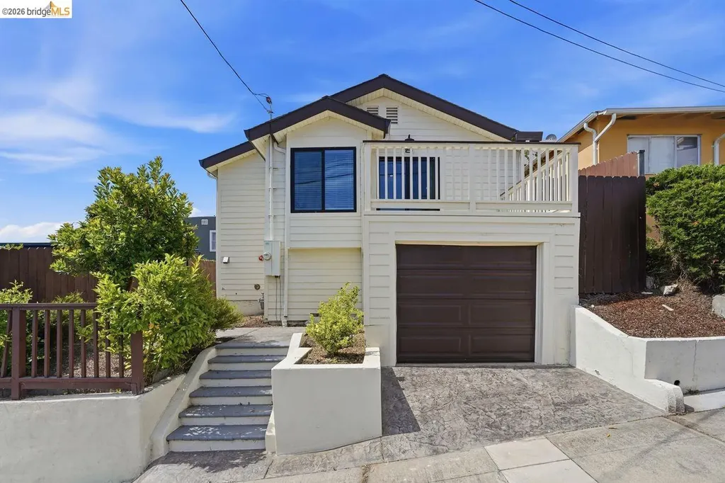 2469 Potter Street Oakland CA 94601