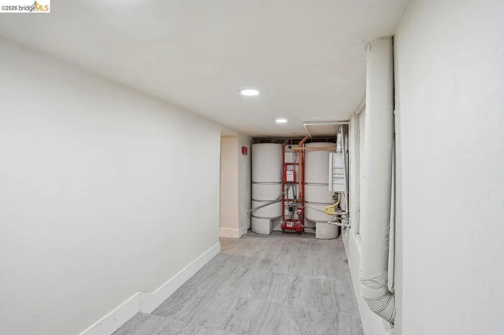 2469 Potter Street Oakland CA 94601