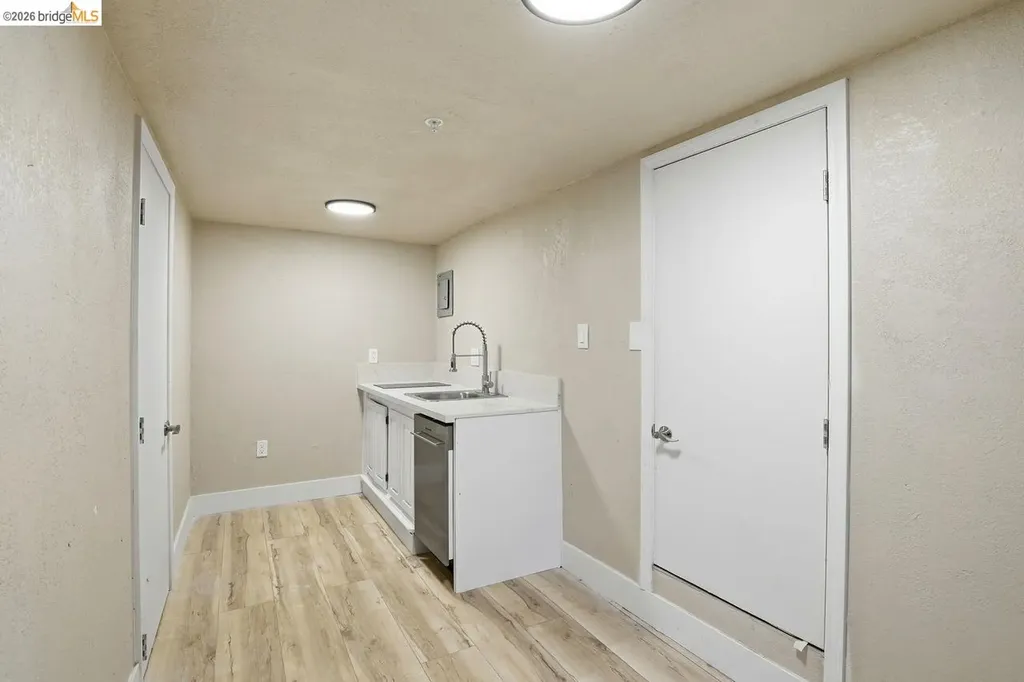 2469 Potter Street Oakland CA 94601