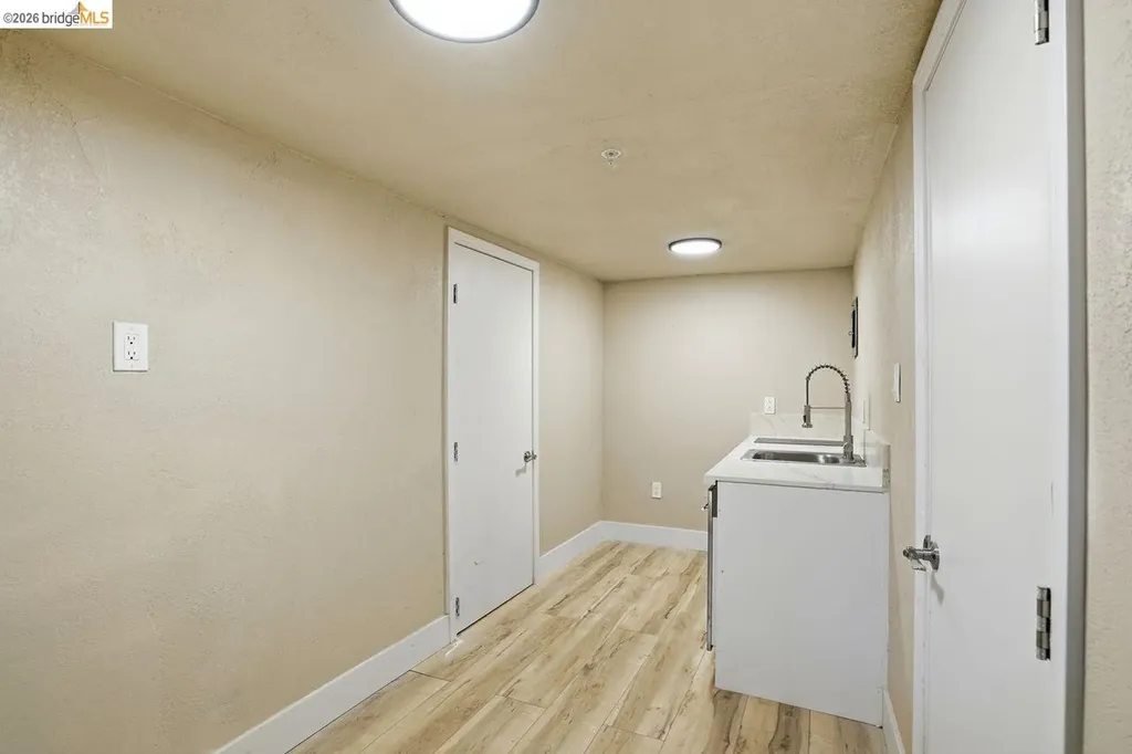 2469 Potter Street Oakland CA 94601