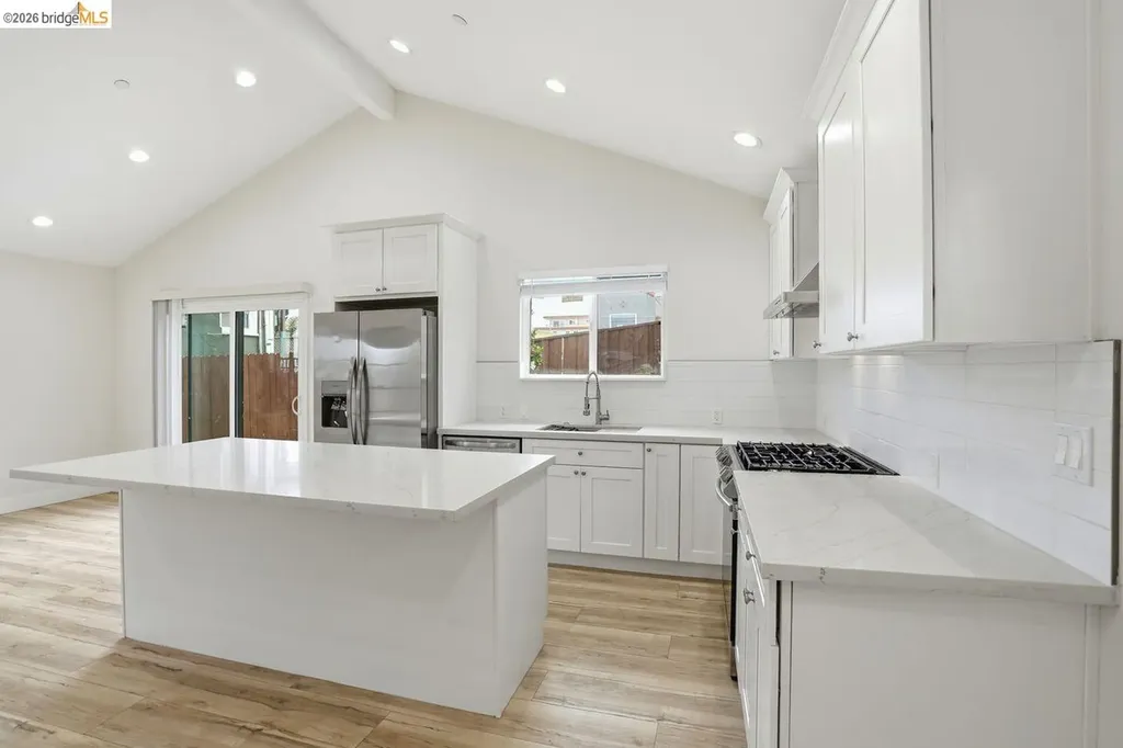 2469 Potter Street Oakland CA 94601