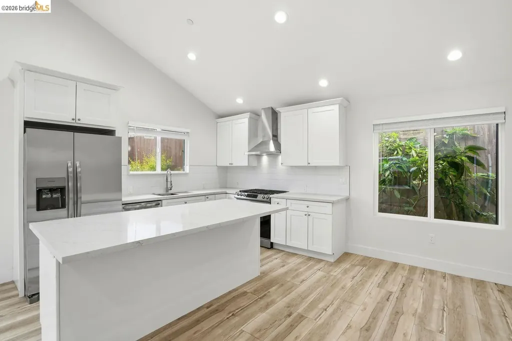 2469 Potter Street Oakland CA 94601