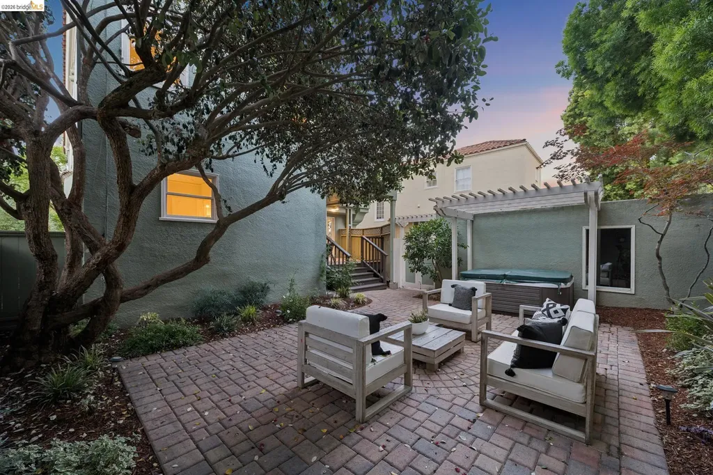 131 Waldo Avenue Piedmont CA 94611