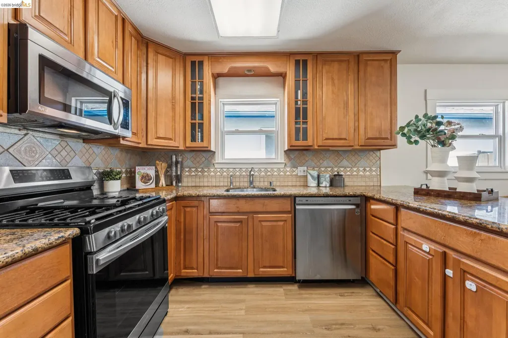 1672 67th Avenue Oakland CA 94621