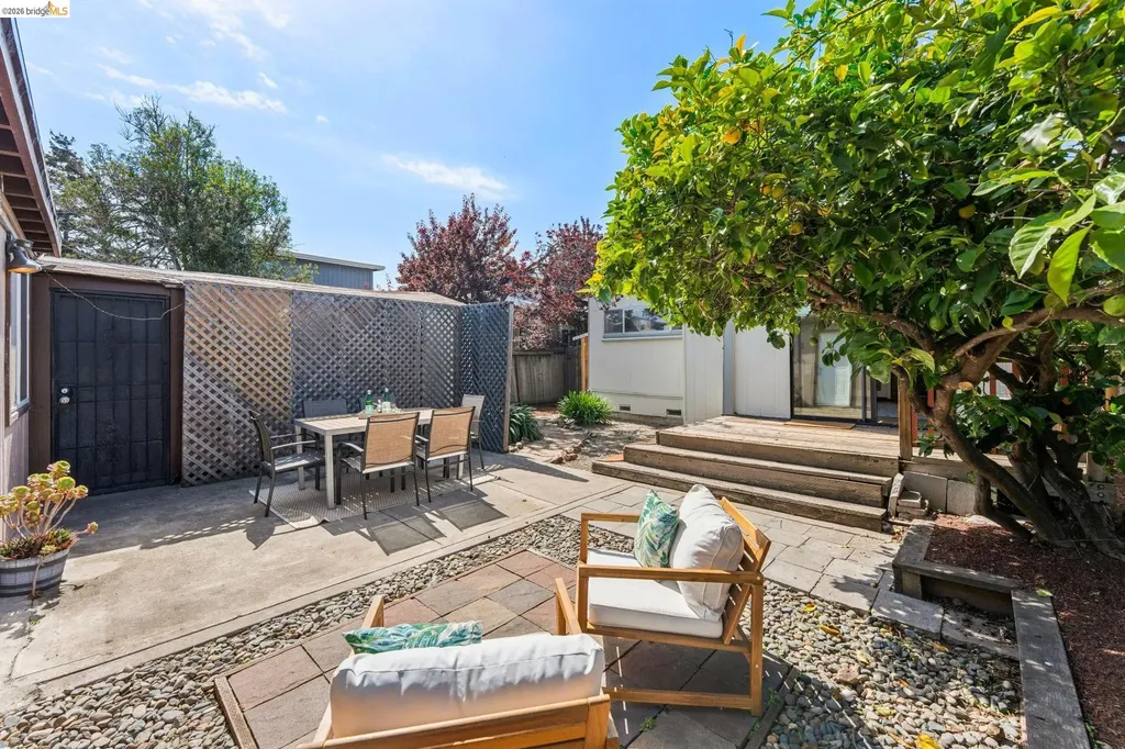 1672 67th Avenue Oakland CA 94621