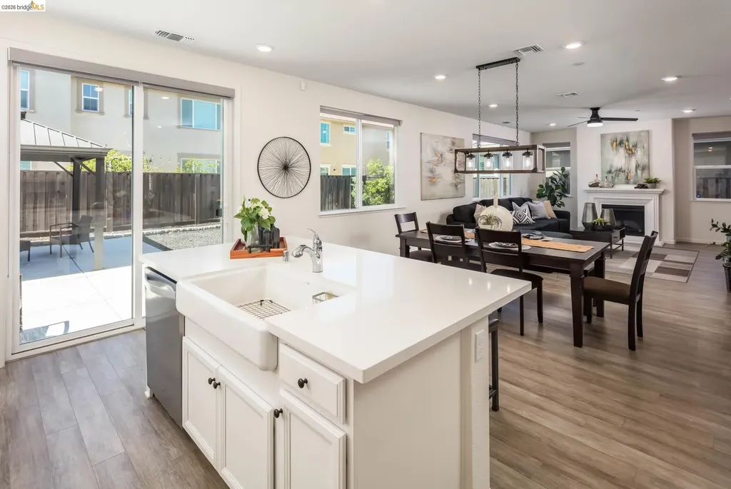 661 Longmont Drive Oakley CA 94561