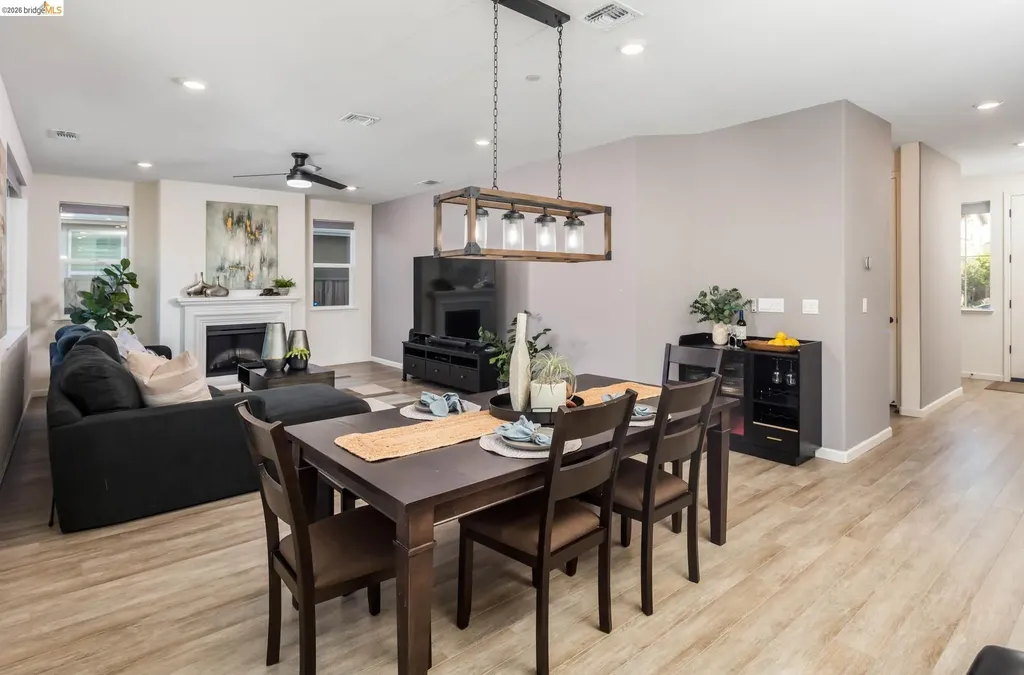 661 Longmont Drive Oakley CA 94561