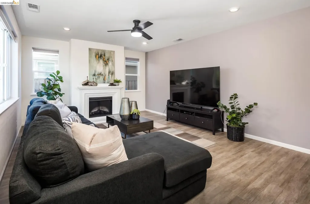 661 Longmont Drive Oakley CA 94561