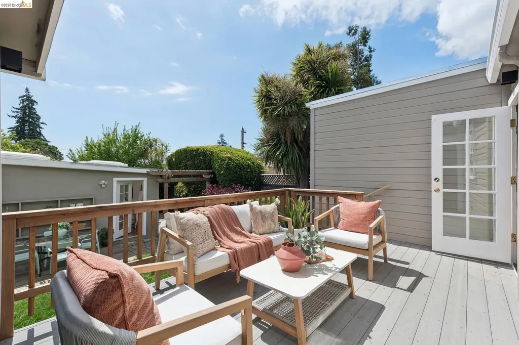 3021 California Street Oakland CA 94602