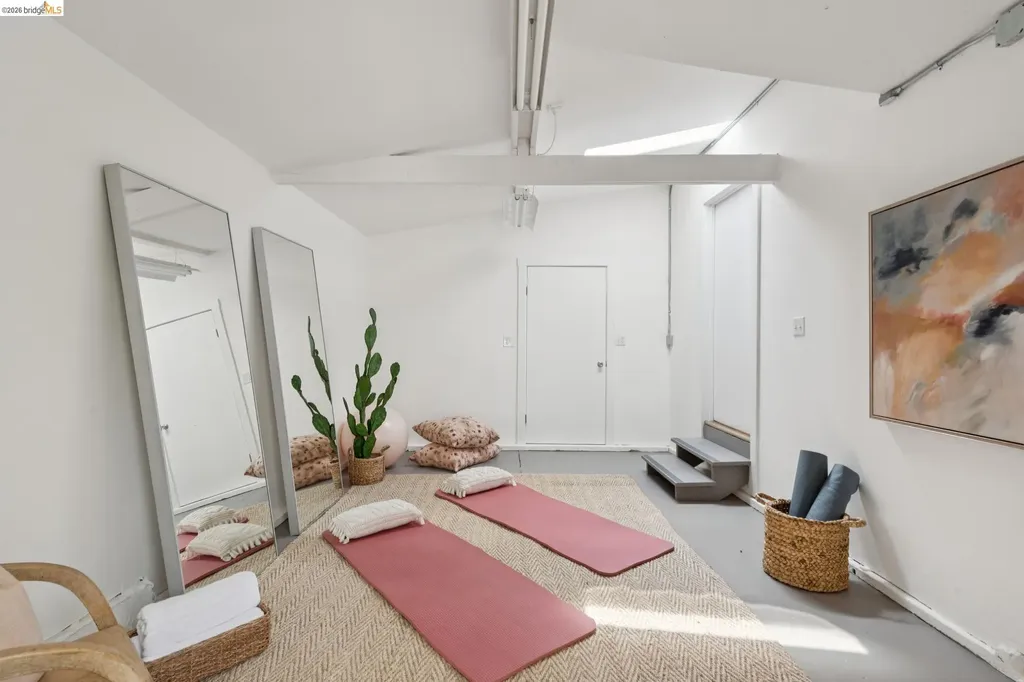 3021 California Street Oakland CA 94602