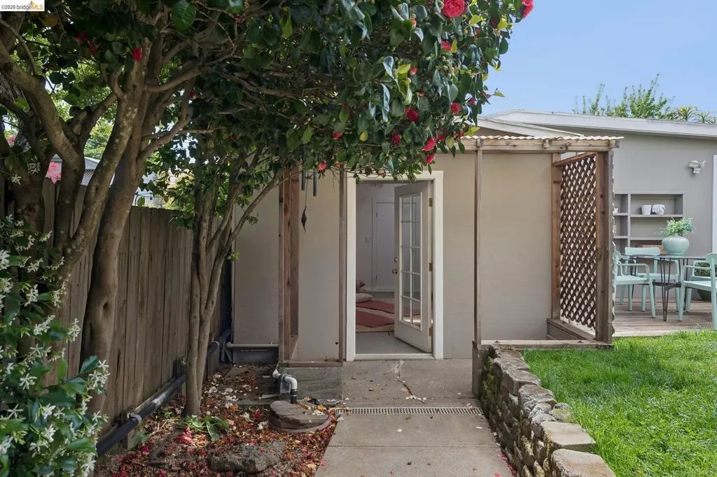 3021 California Street Oakland CA 94602