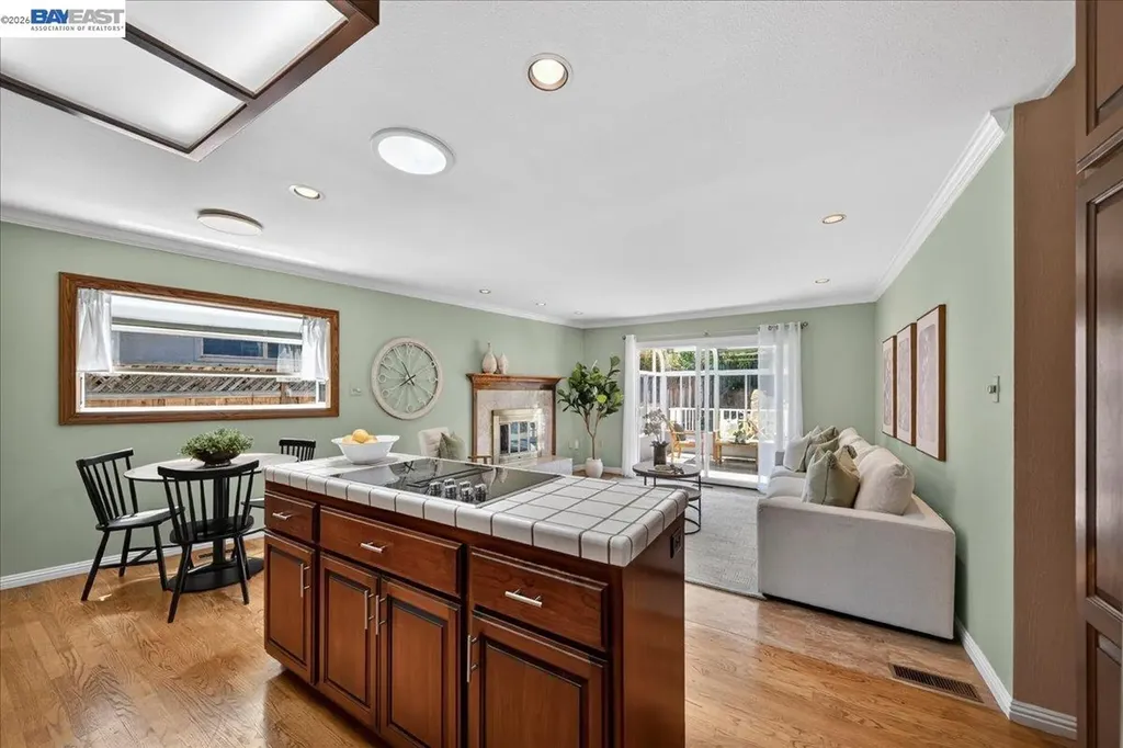 21723 Shadyspring Road Castro Valley CA 94546