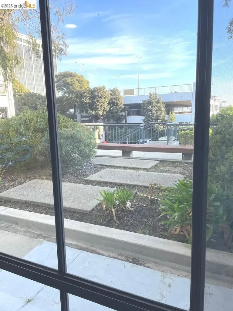 6 Captain Drive Emeryville CA 94608