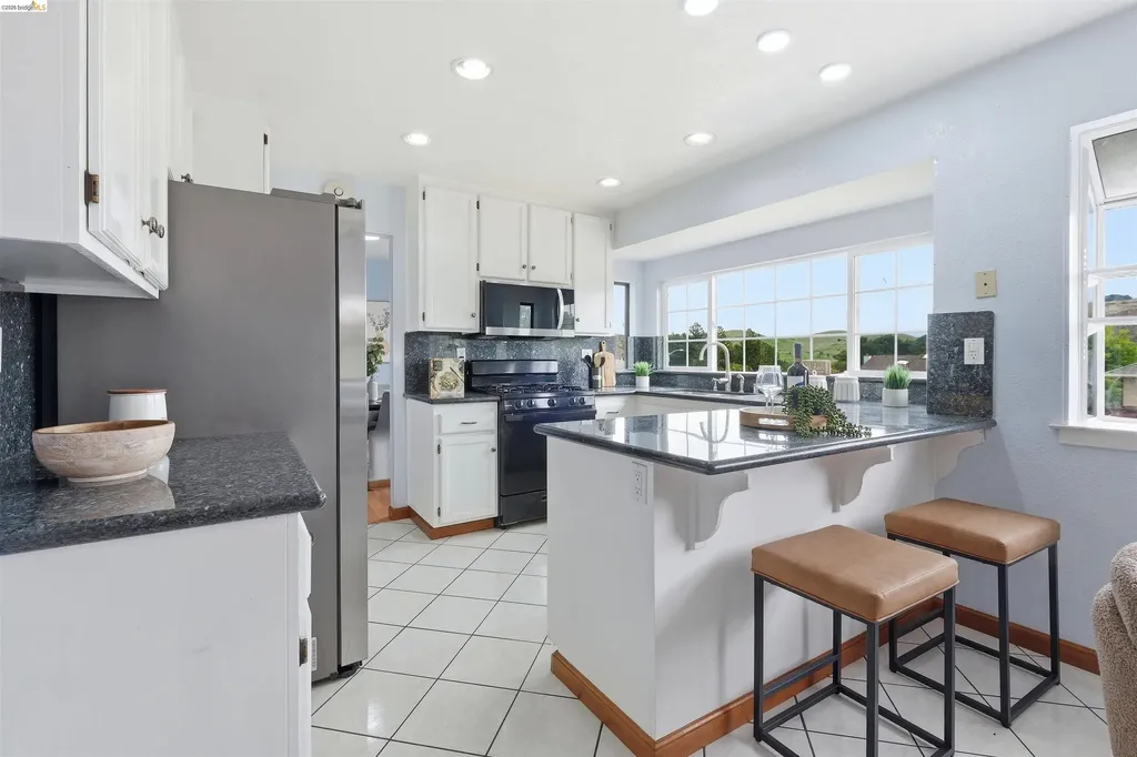 587 Birkdale Drive Vallejo CA 94591