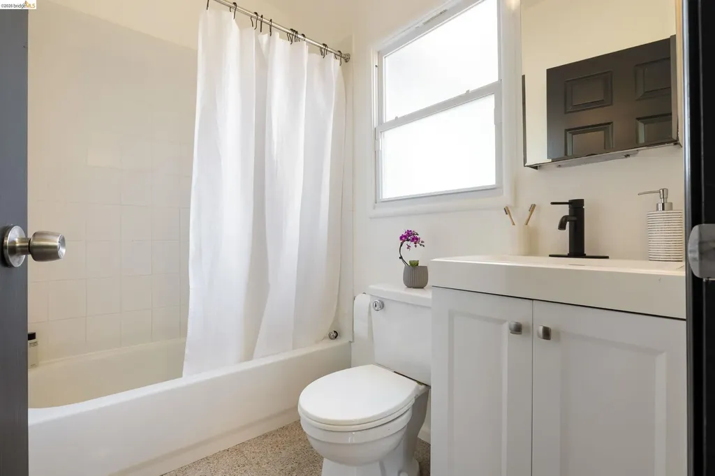 825 41st Street Oakland CA 94608