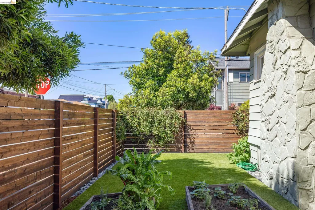 825 41st Street Oakland CA 94608