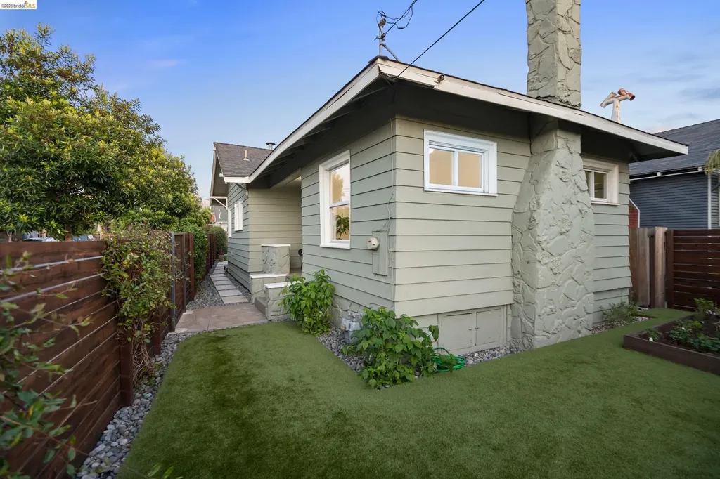 825 41st Street Oakland CA 94608
