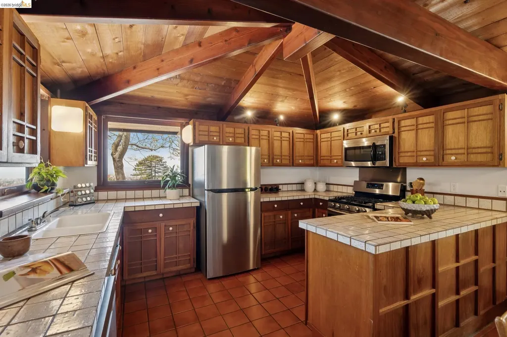 3343 Dwight Way Berkeley CA 94704