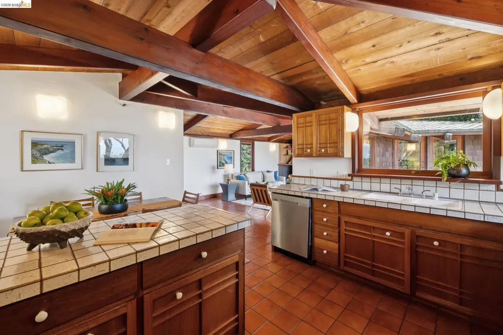 3343 Dwight Way Berkeley CA 94704
