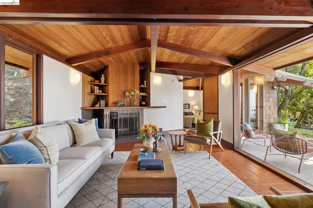 3343 Dwight Way Berkeley CA 94704