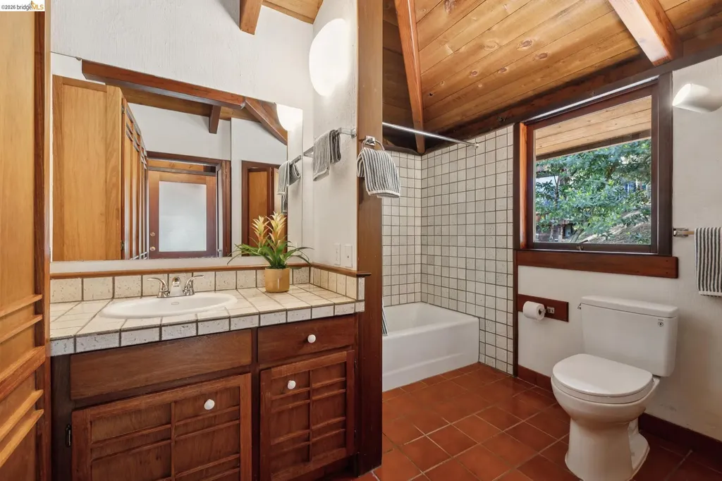 3343 Dwight Way Berkeley CA 94704