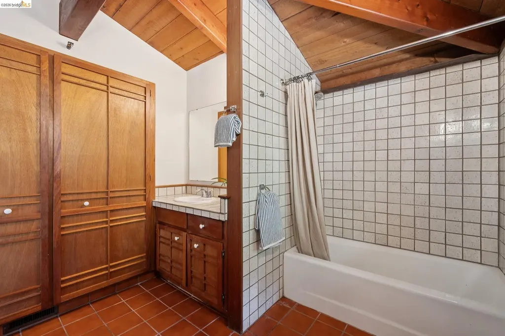 3343 Dwight Way Berkeley CA 94704