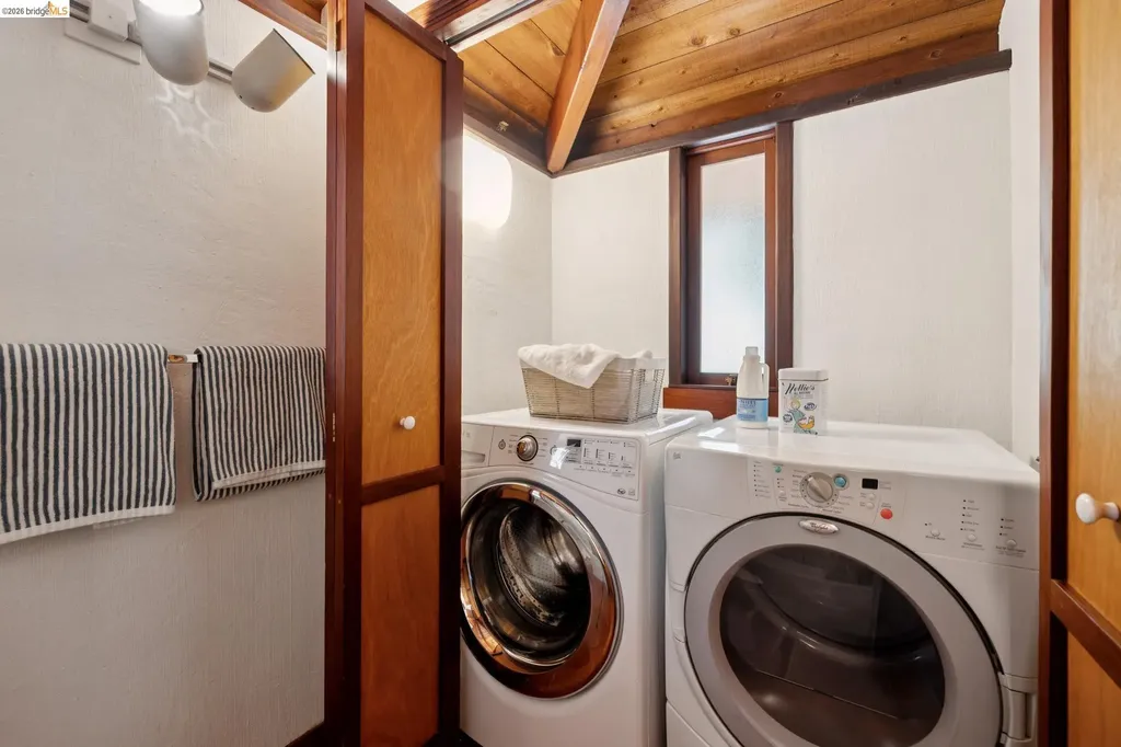 3343 Dwight Way Berkeley CA 94704