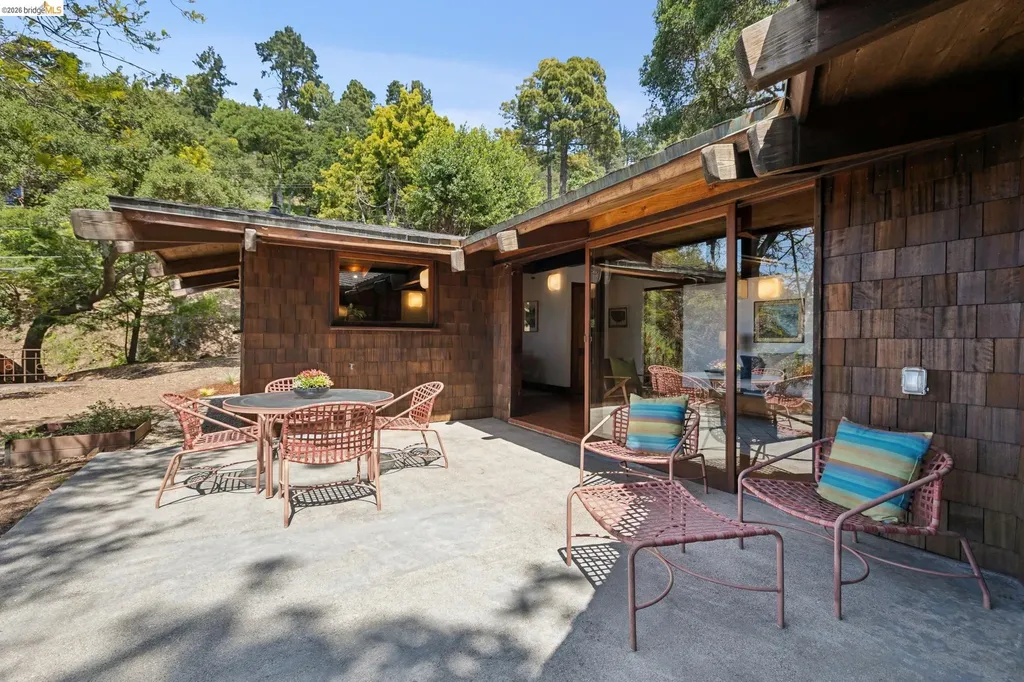 3343 Dwight Way Berkeley CA 94704
