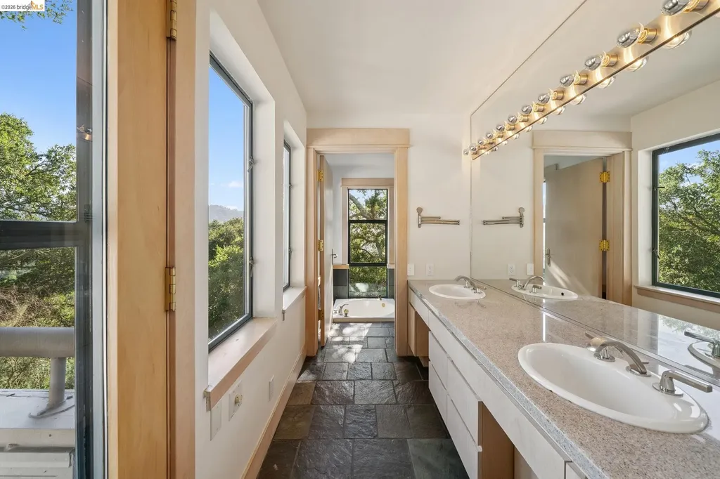 319 Tappan Terrace Orinda CA 94563