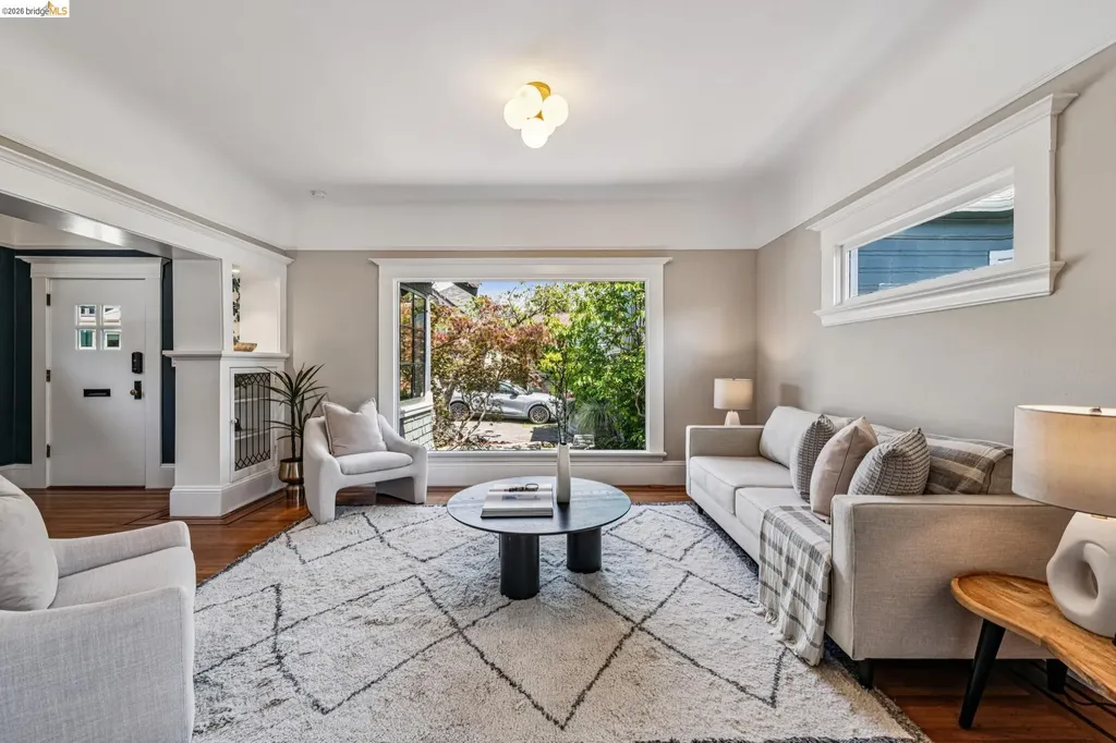 6521 Dover Street Berkeley CA 94703