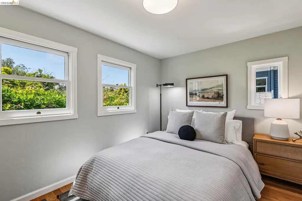 6521 Dover Street Berkeley CA 94703